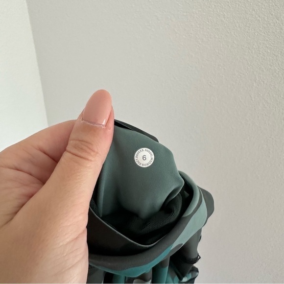 Lululemon Base Pace High-Rise Running Leggings Heritage Camo Teal Multi Size 6 - Picture 9 of 9